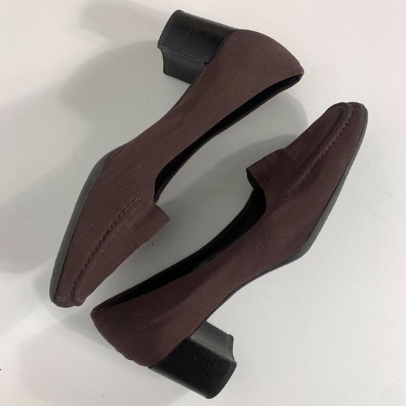 VINTAGE BROWN STRETCHY FABRIC CLASSY MOCASSIN SMALL CHUNKY HEEL - Picture 2 of 4